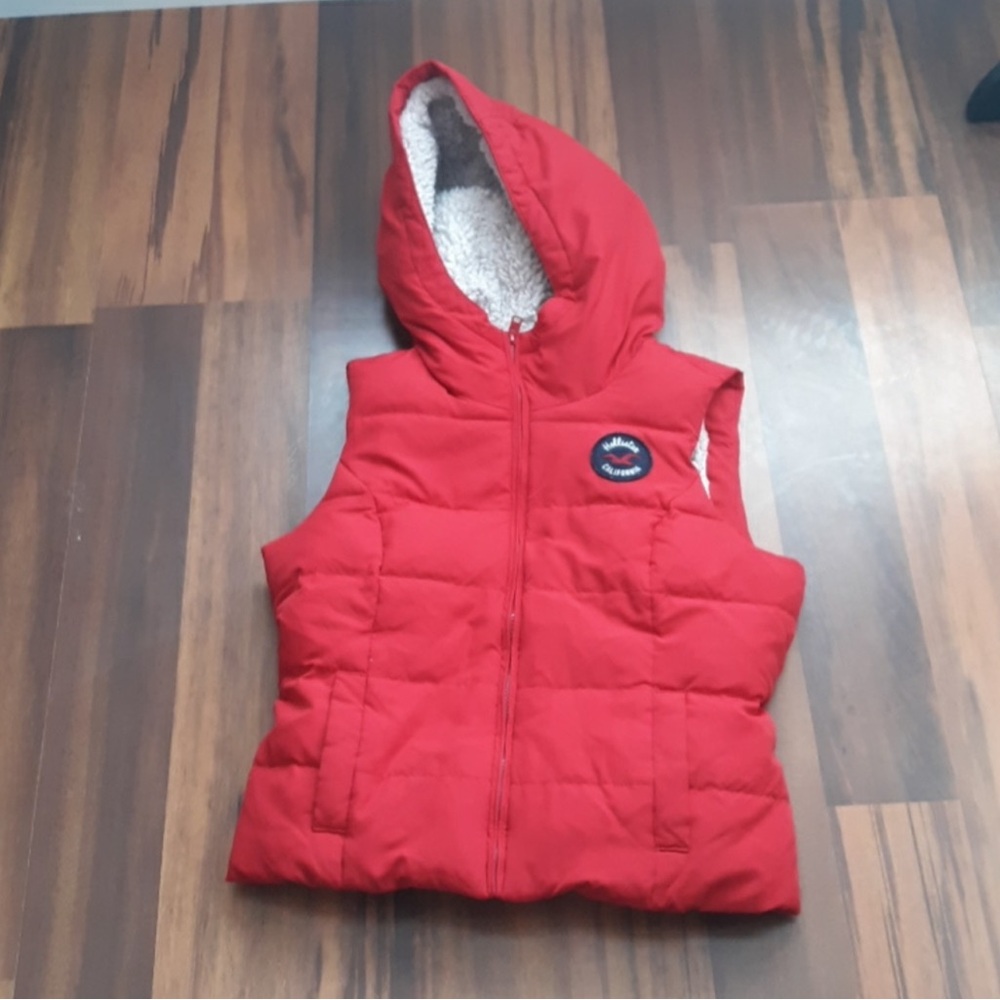 Hollister Sherpa Lined Hooded Puffer Vest